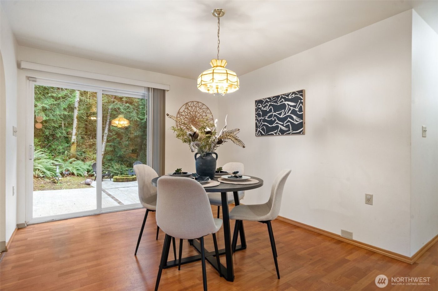 565 NE Ormsby Way , Bremerton, WA 98311