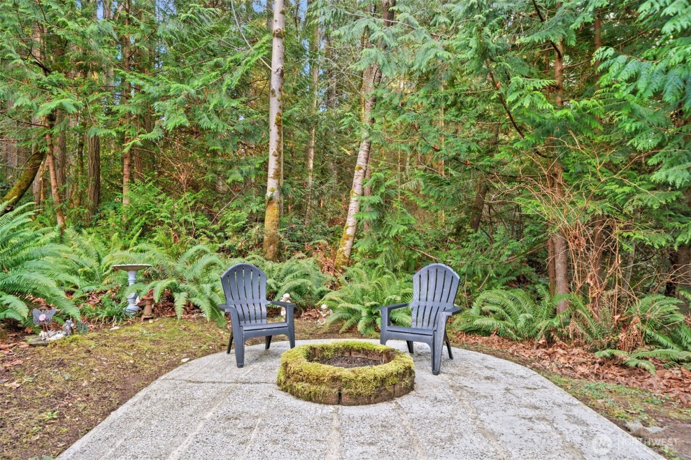 565 NE Ormsby Way , Bremerton, WA 98311