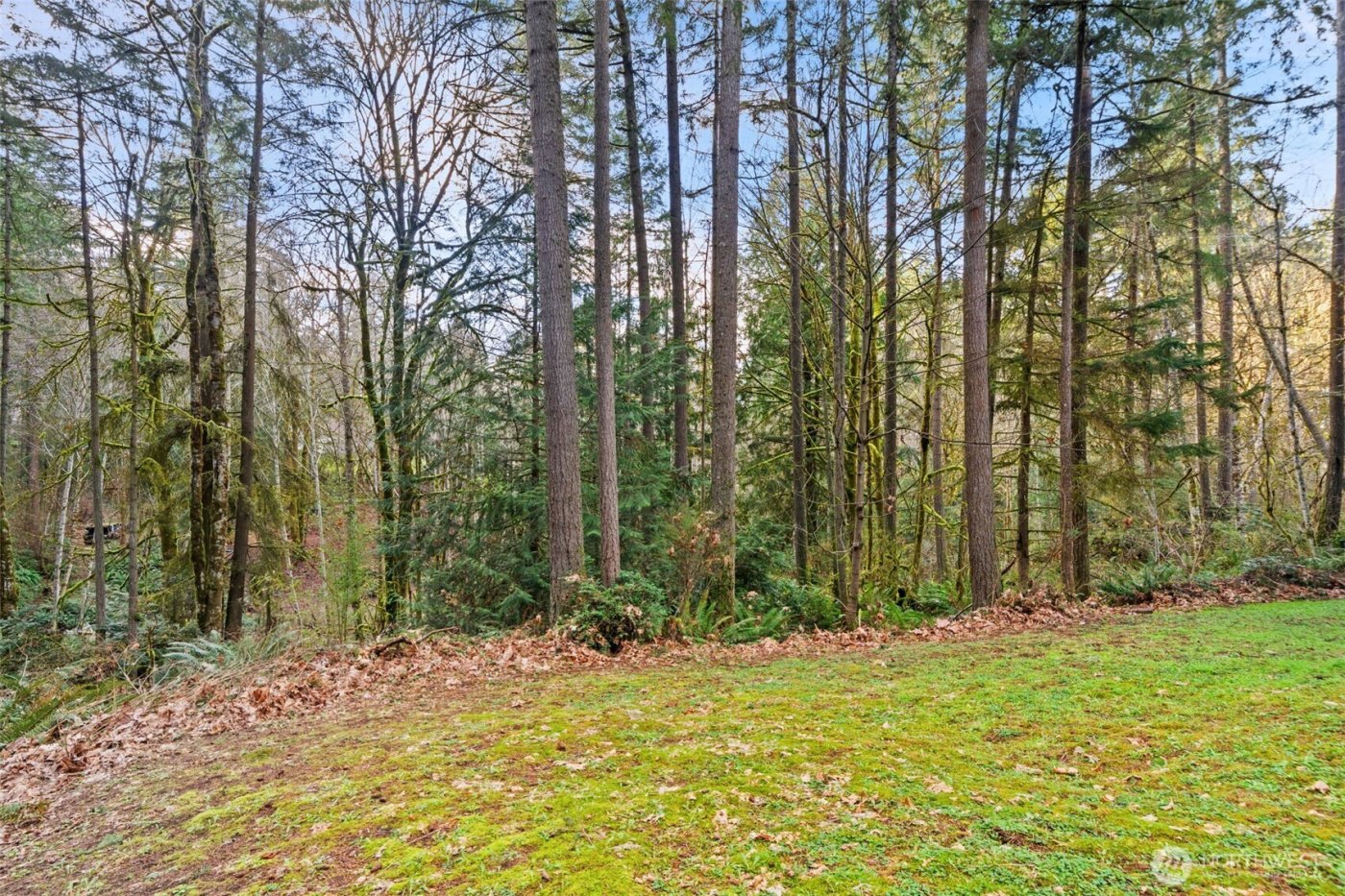 565 NE Ormsby Way , Bremerton, WA 98311