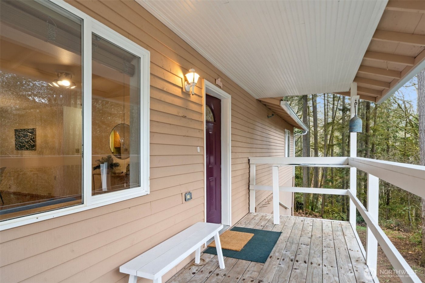 565 NE Ormsby Way , Bremerton, WA 98311