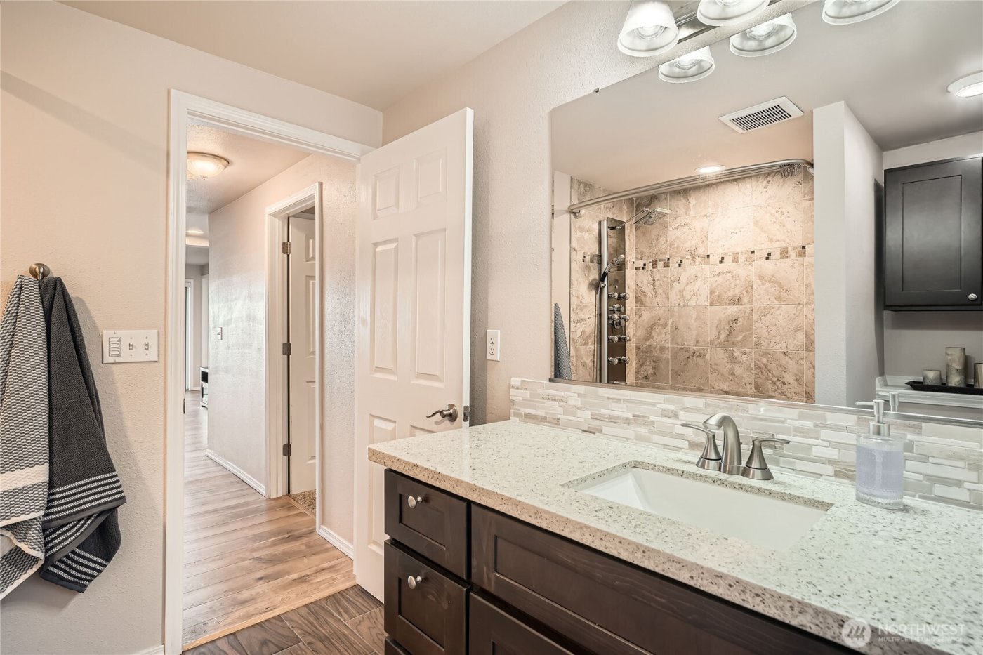 12418 Clear Lake North Road E, Eatonville, WA 98328