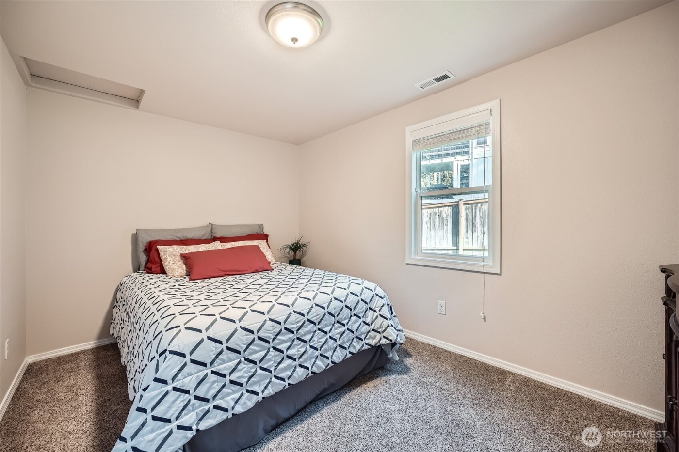 12418 Clear Lake North Road E, Eatonville, WA 98328