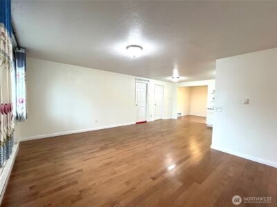 13418 25th Place S, SeaTac, WA 98166 - Photo 2
