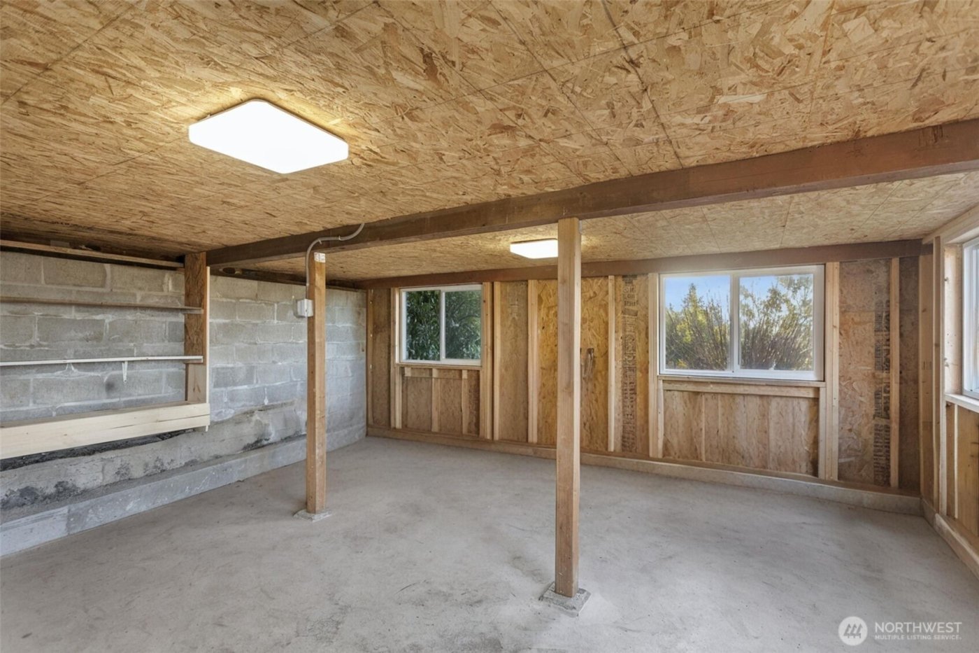 647 9th Avenue N, Edmonds, WA 98020