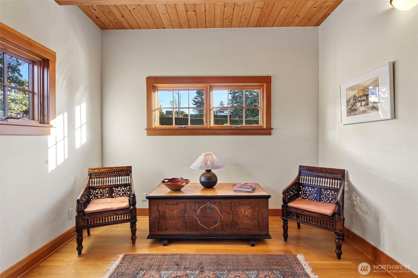 647 9th Avenue N, Edmonds, WA 98020