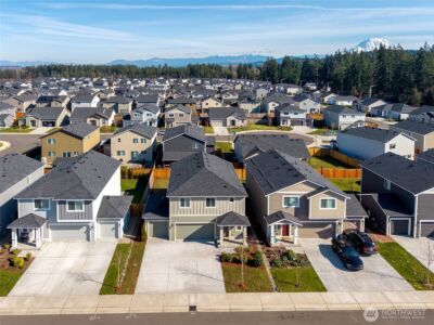 19905 135th Avenue E, Graham, WA 98338-1318 - Photo 3