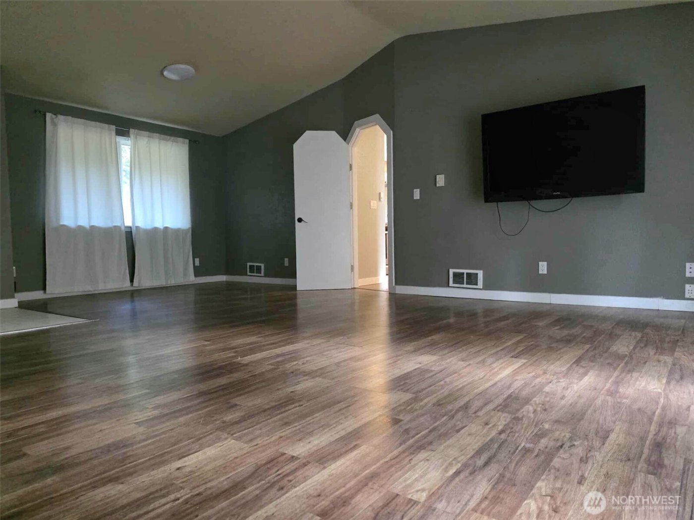 30118 14th Avenue E, Roy, WA 98580