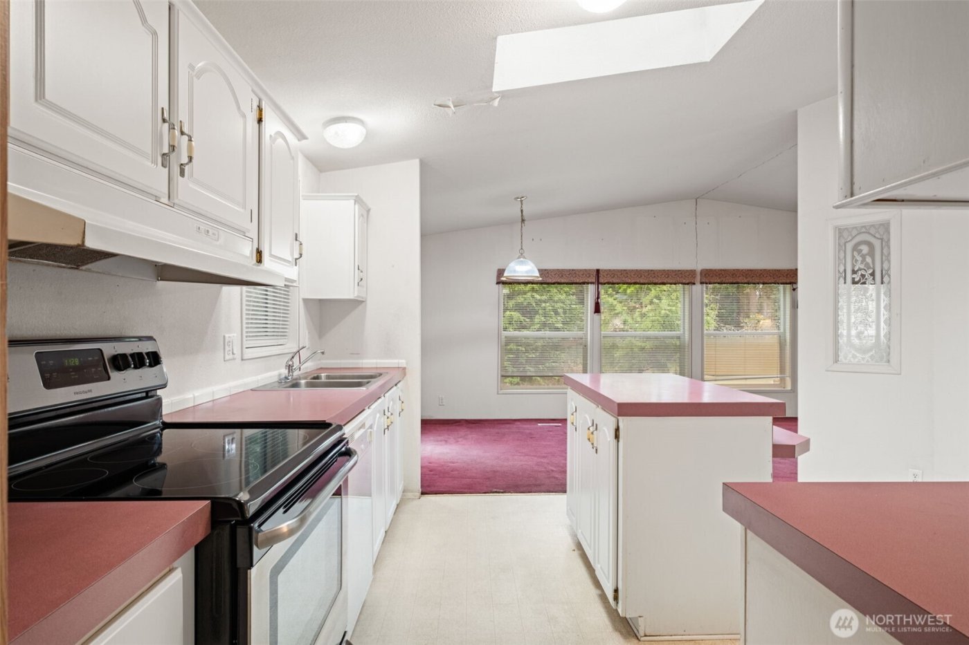 20481 Stephen Drive NE, Kingston, WA 98346