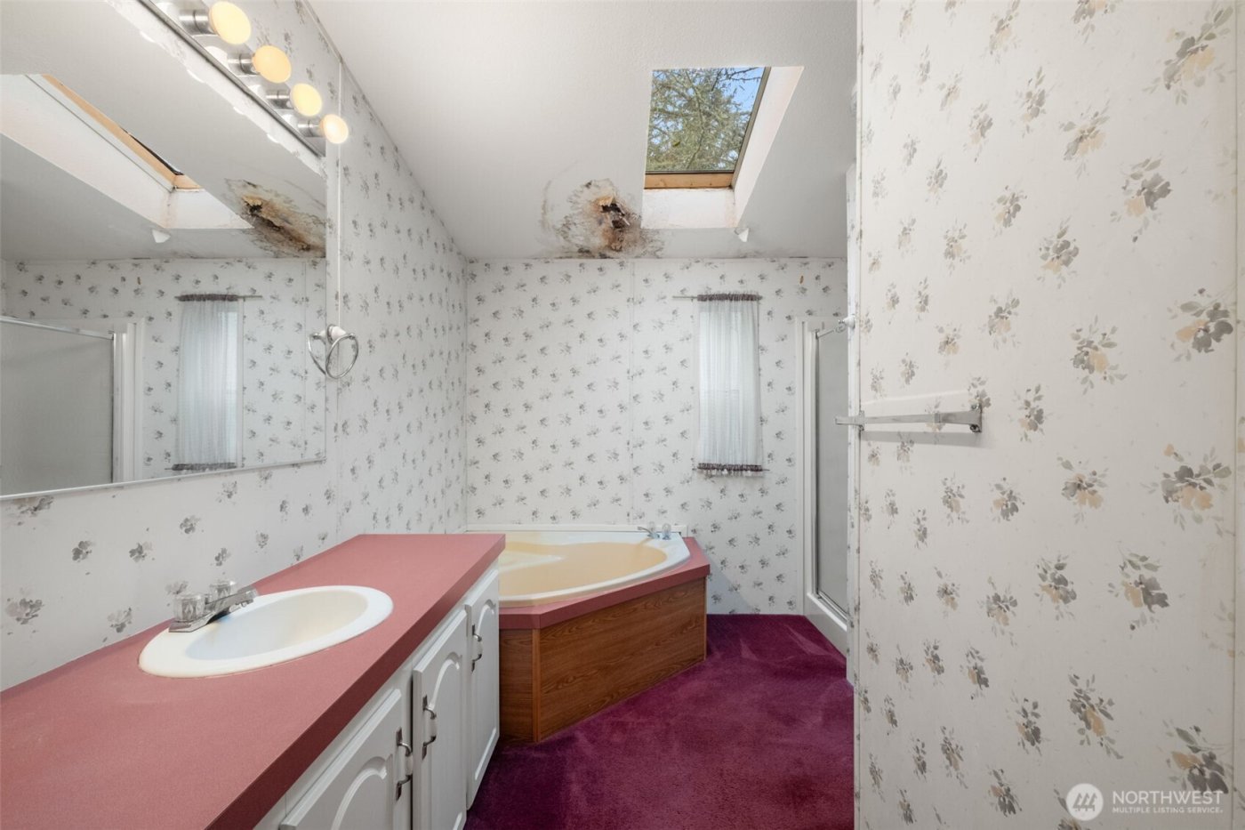 20481 Stephen Drive NE, Kingston, WA 98346