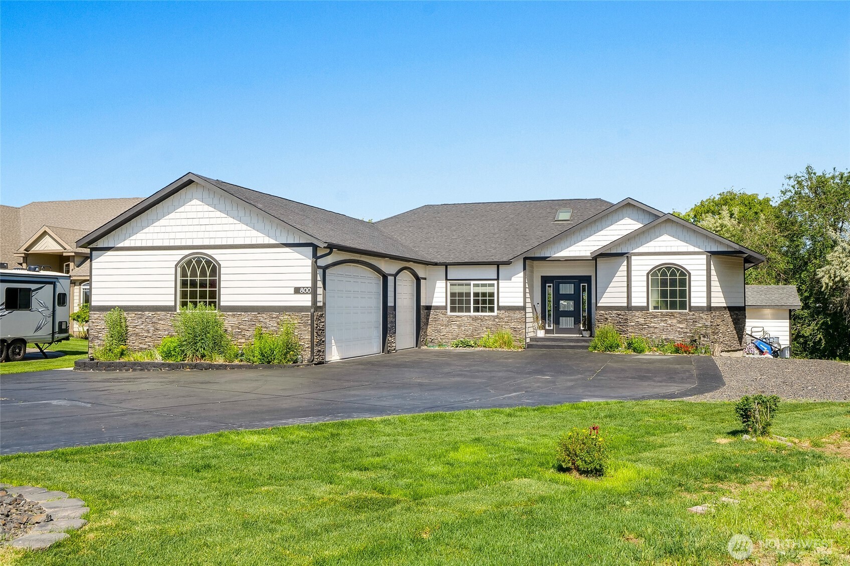 800 S Camas Place , Moses Lake, WA 98837