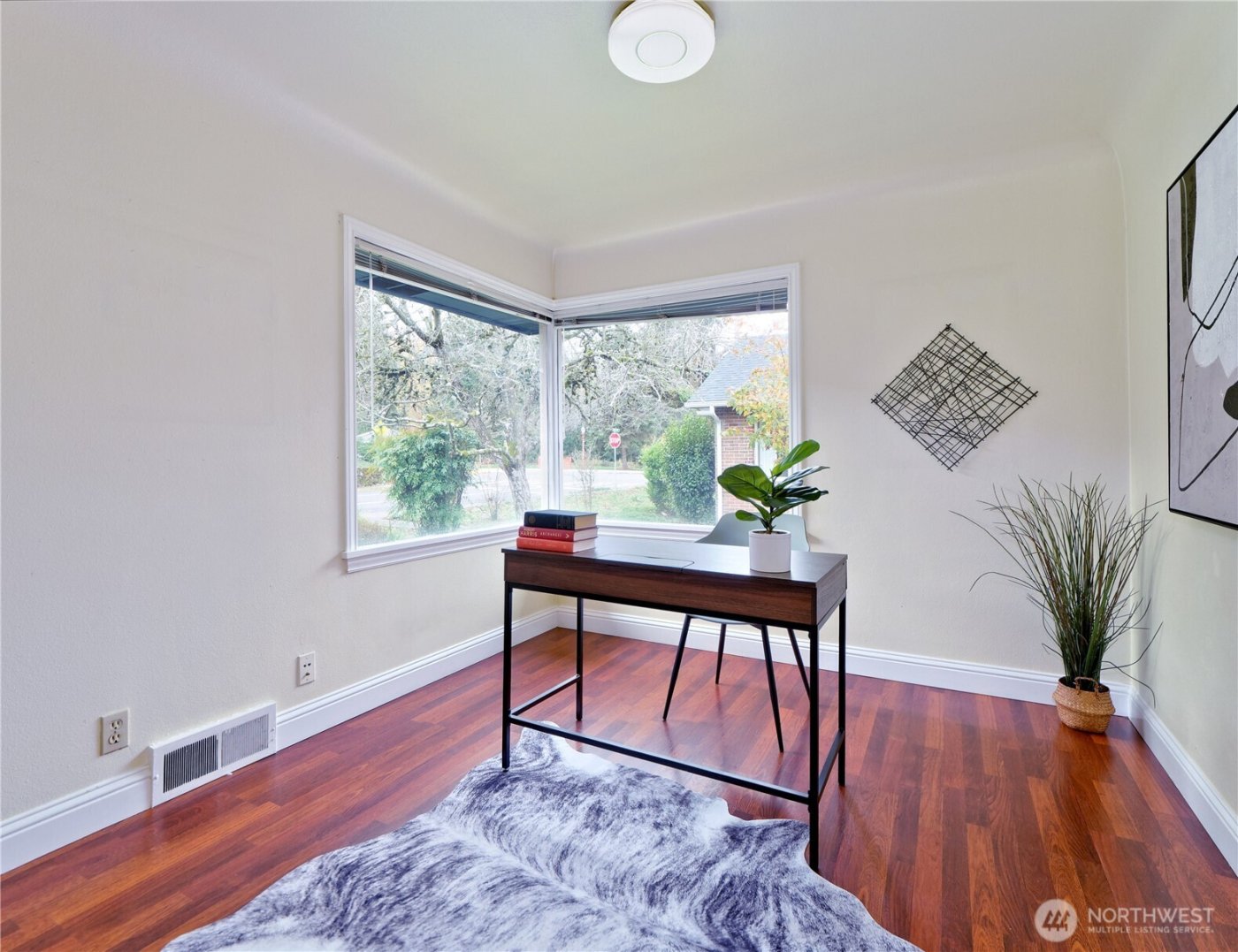 30 SE Bush Street , Issaquah, WA 98027