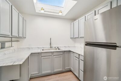 2349 Boylston Avenue E, Seattle, WA 98102 - Photo 21