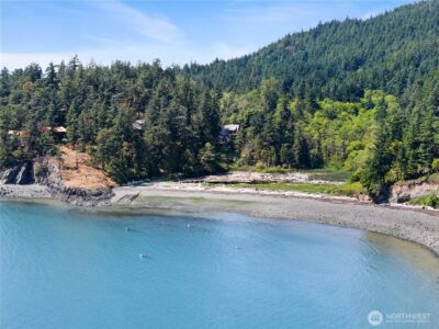 7541 Holiday Boulevard , Anacortes, WA 98221 - Photo 4