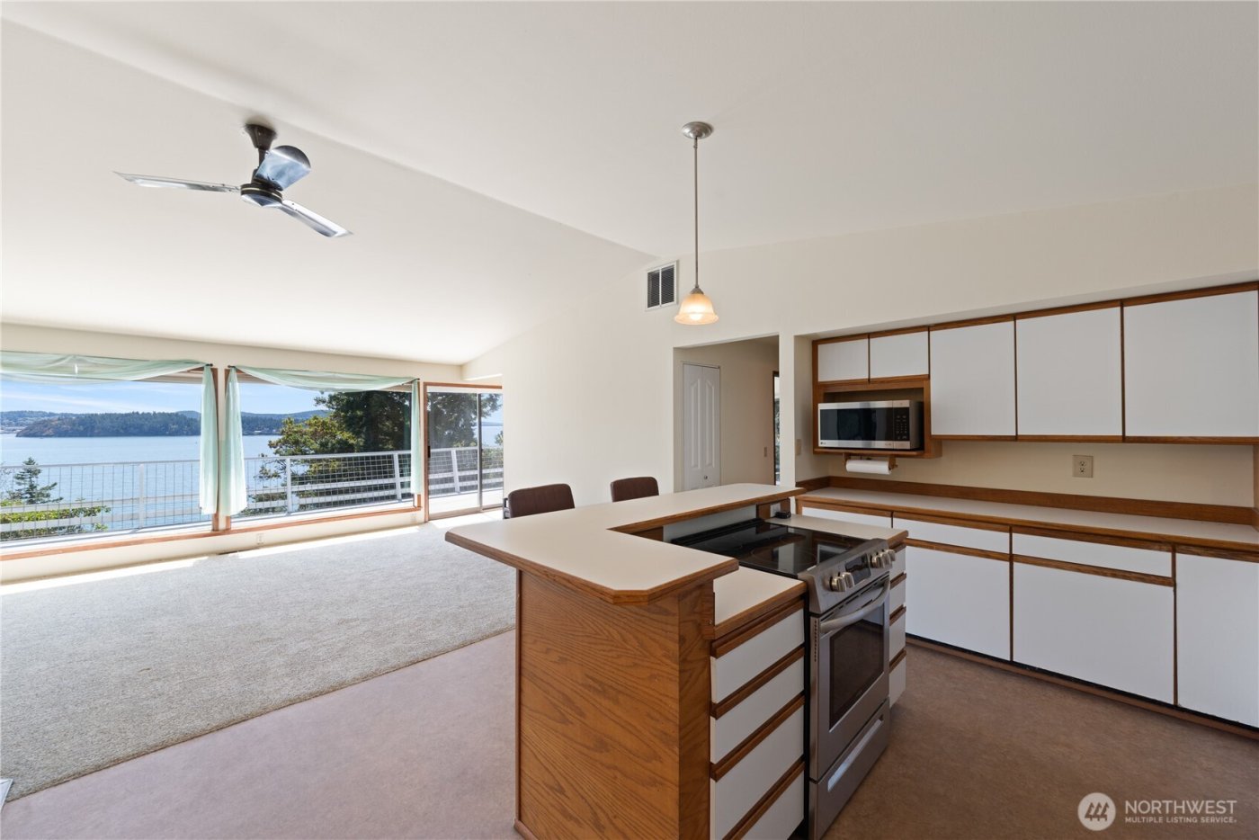 7541 Holiday Boulevard , Anacortes, WA 98221