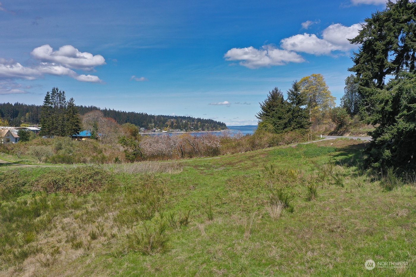 5493 Woodard Avenue , Freeland, WA 98249