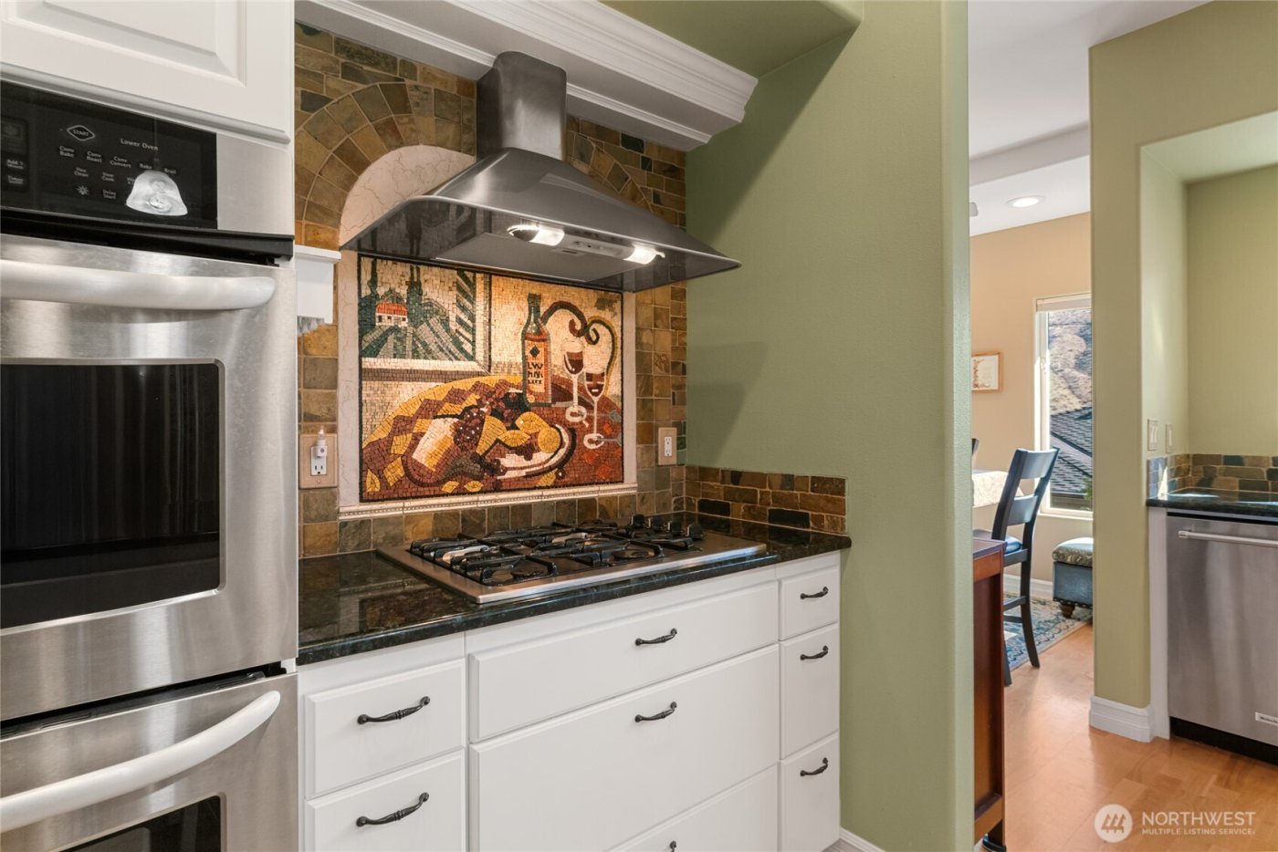 735 Castle Heights Drive , Wenatchee, WA 98801