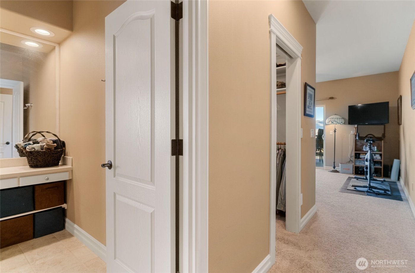 735 Castle Heights Drive , Wenatchee, WA 98801