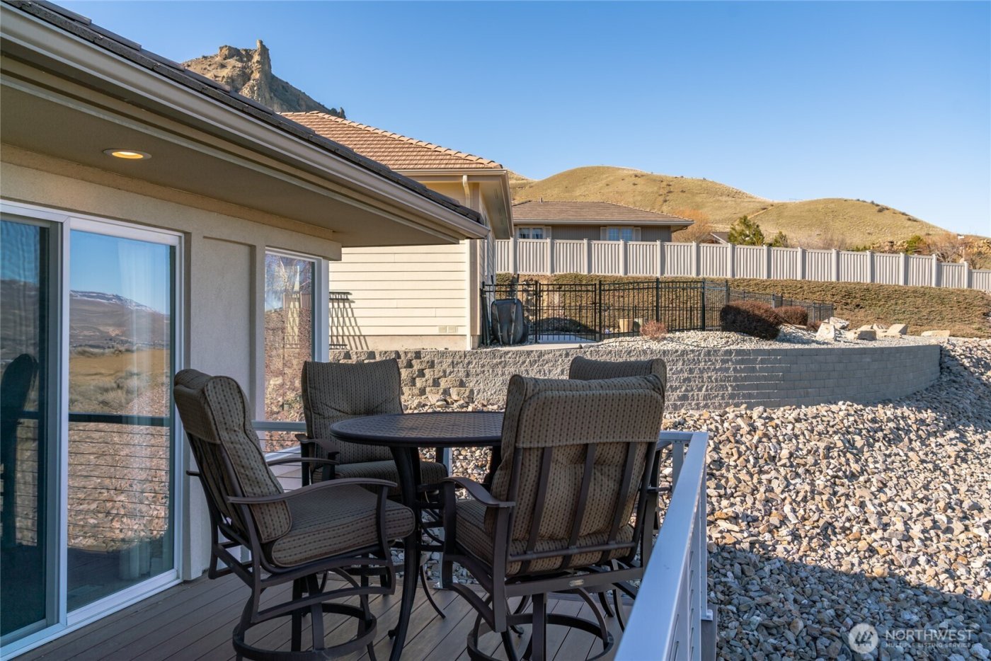 735 Castle Heights Drive , Wenatchee, WA 98801