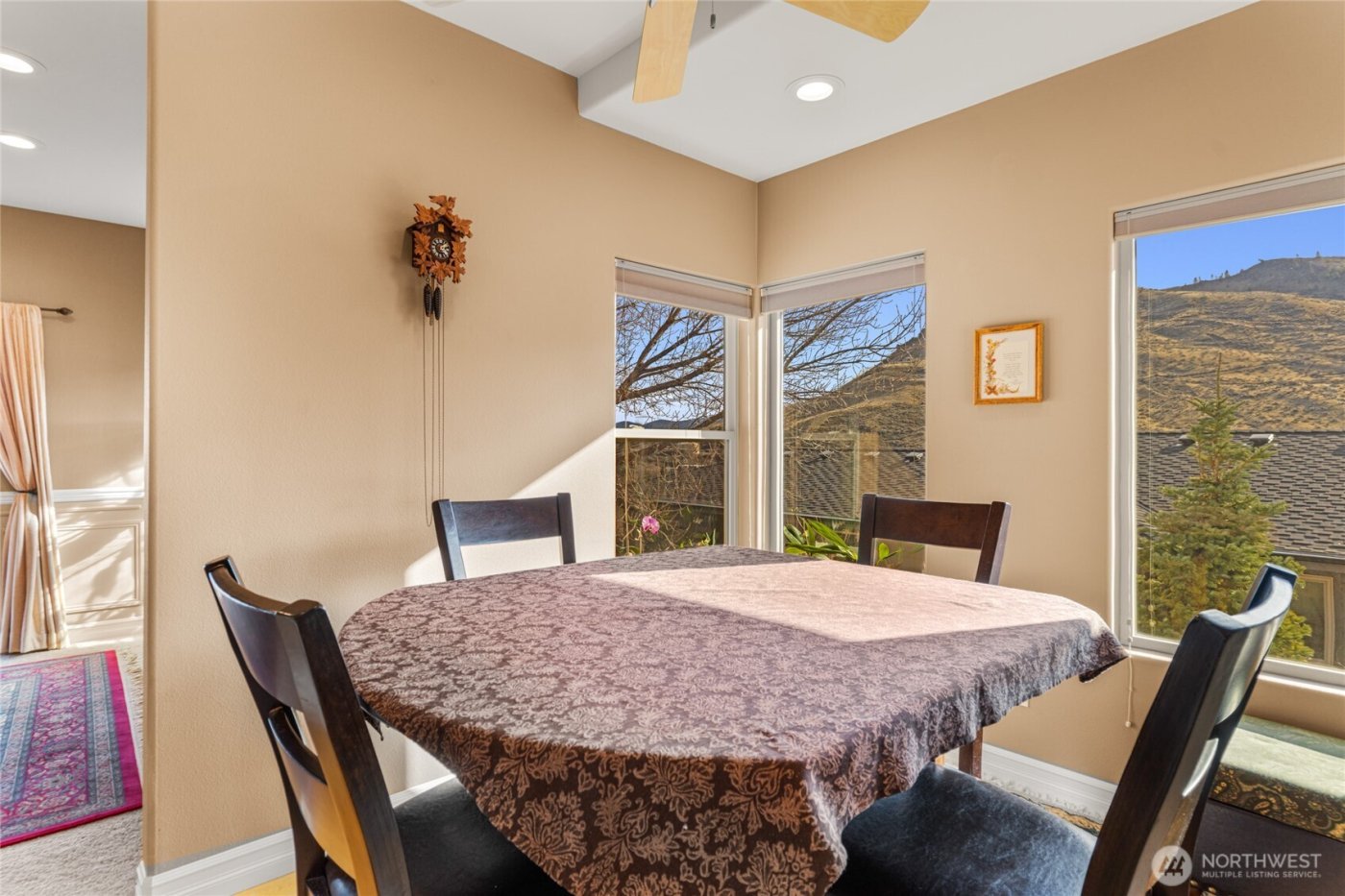 735 Castle Heights Drive , Wenatchee, WA 98801