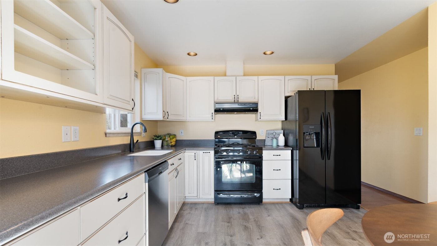 124 W Lippert Drive , Port Orchard, WA 98366