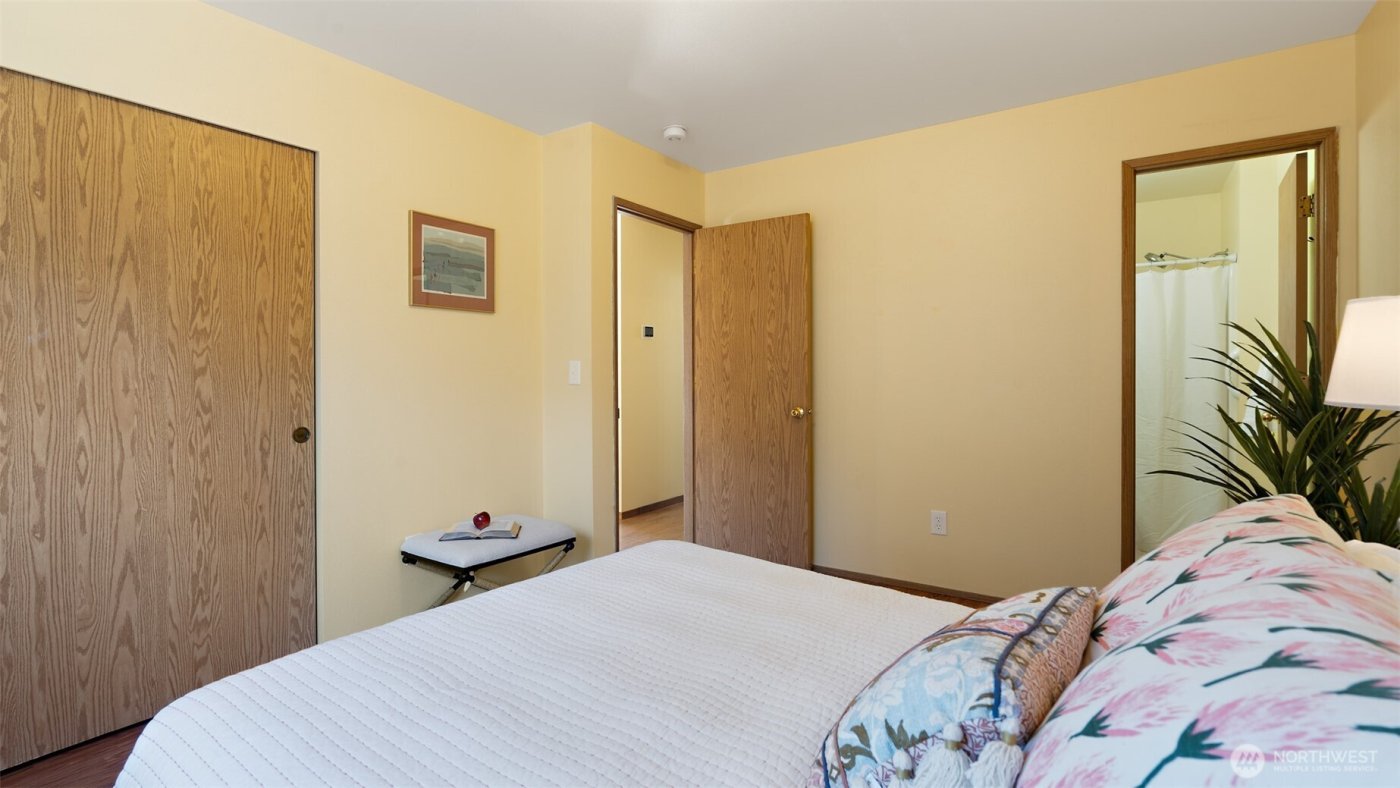 124 W Lippert Drive , Port Orchard, WA 98366