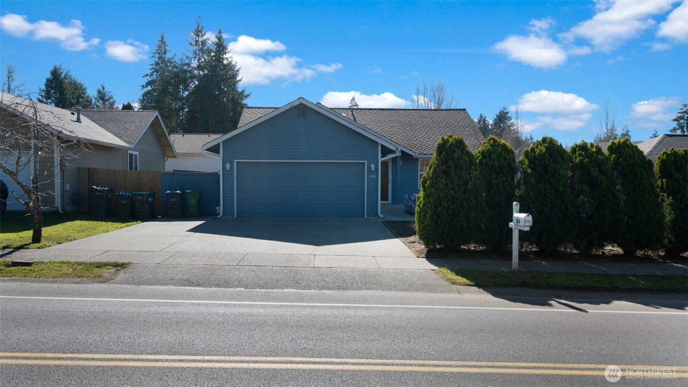 124 W Lippert Drive , Port Orchard, WA 98366