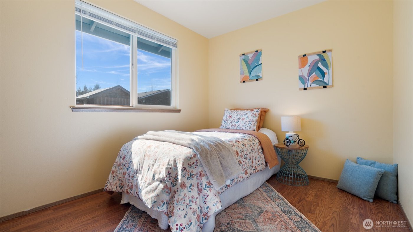 124 W Lippert Drive , Port Orchard, WA 98366