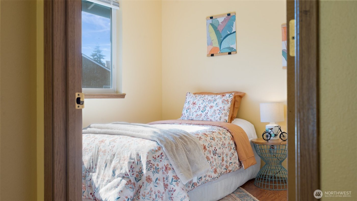 124 W Lippert Drive , Port Orchard, WA 98366