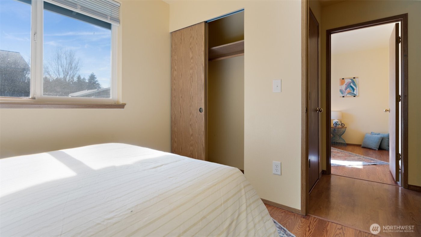 124 W Lippert Drive , Port Orchard, WA 98366