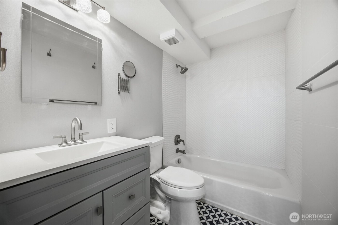 1201 11th Street #303, Bellingham, WA 98225