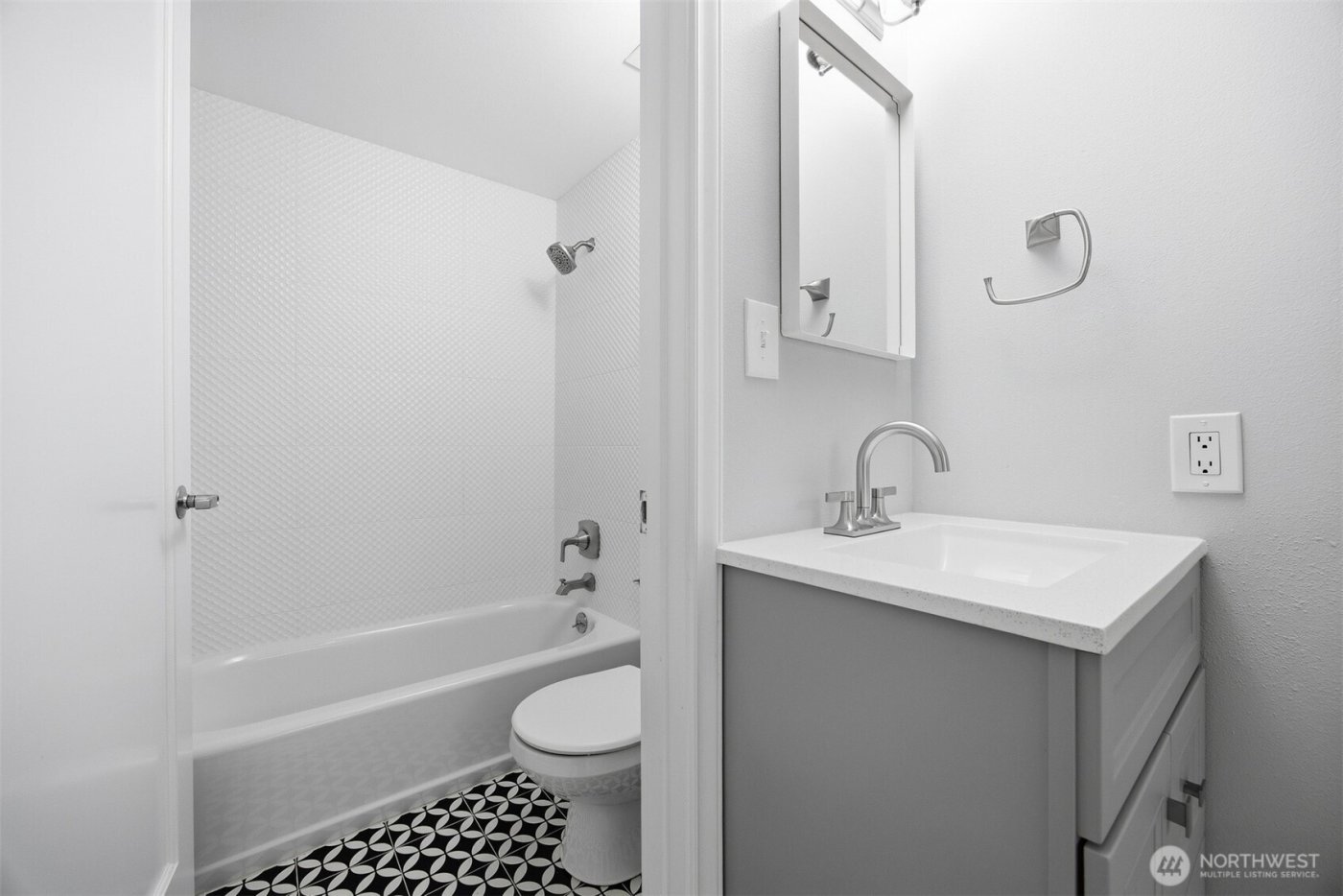 1201 11th Street #303, Bellingham, WA 98225