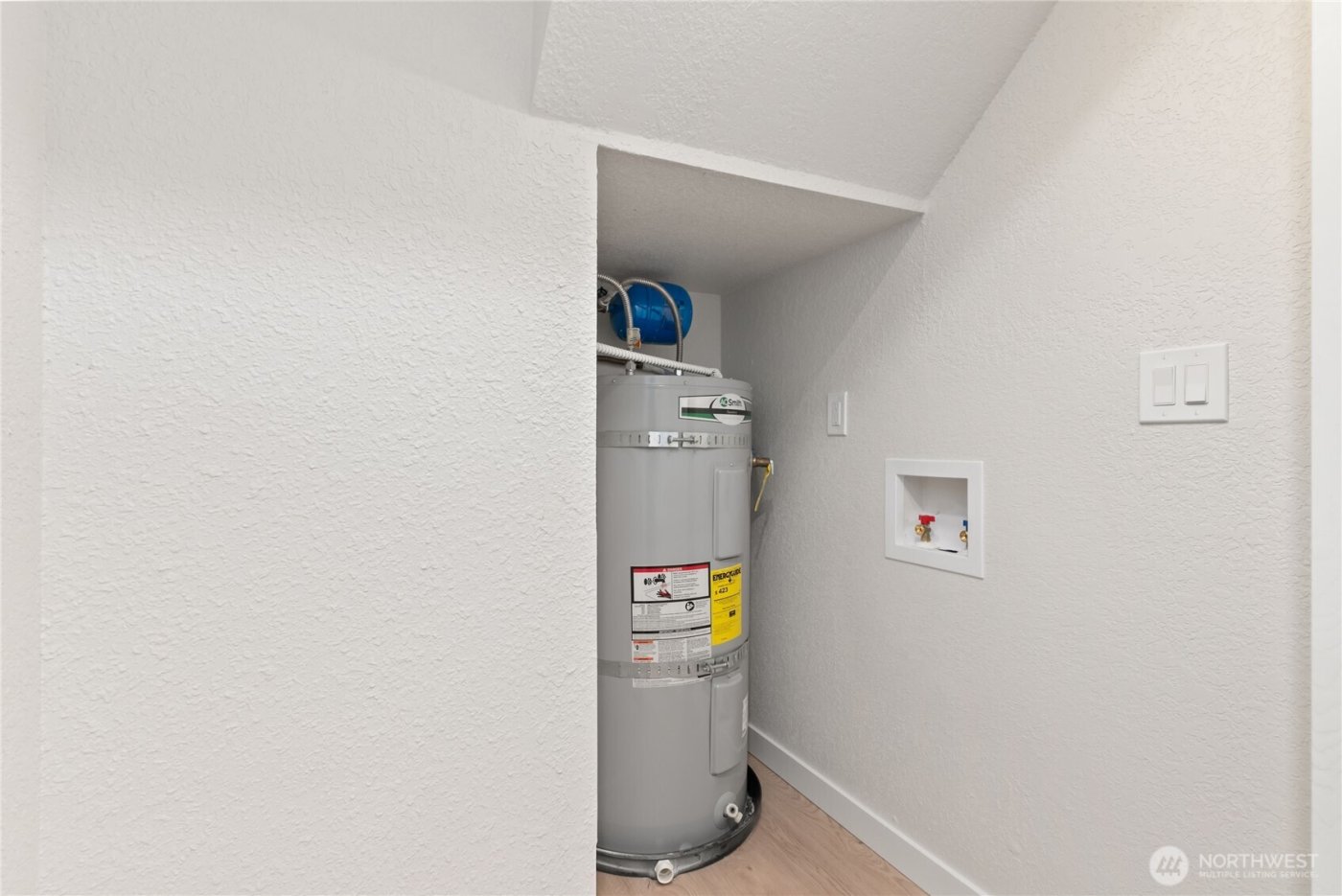 155 S 330th Street #D, Federal Way, WA 98003