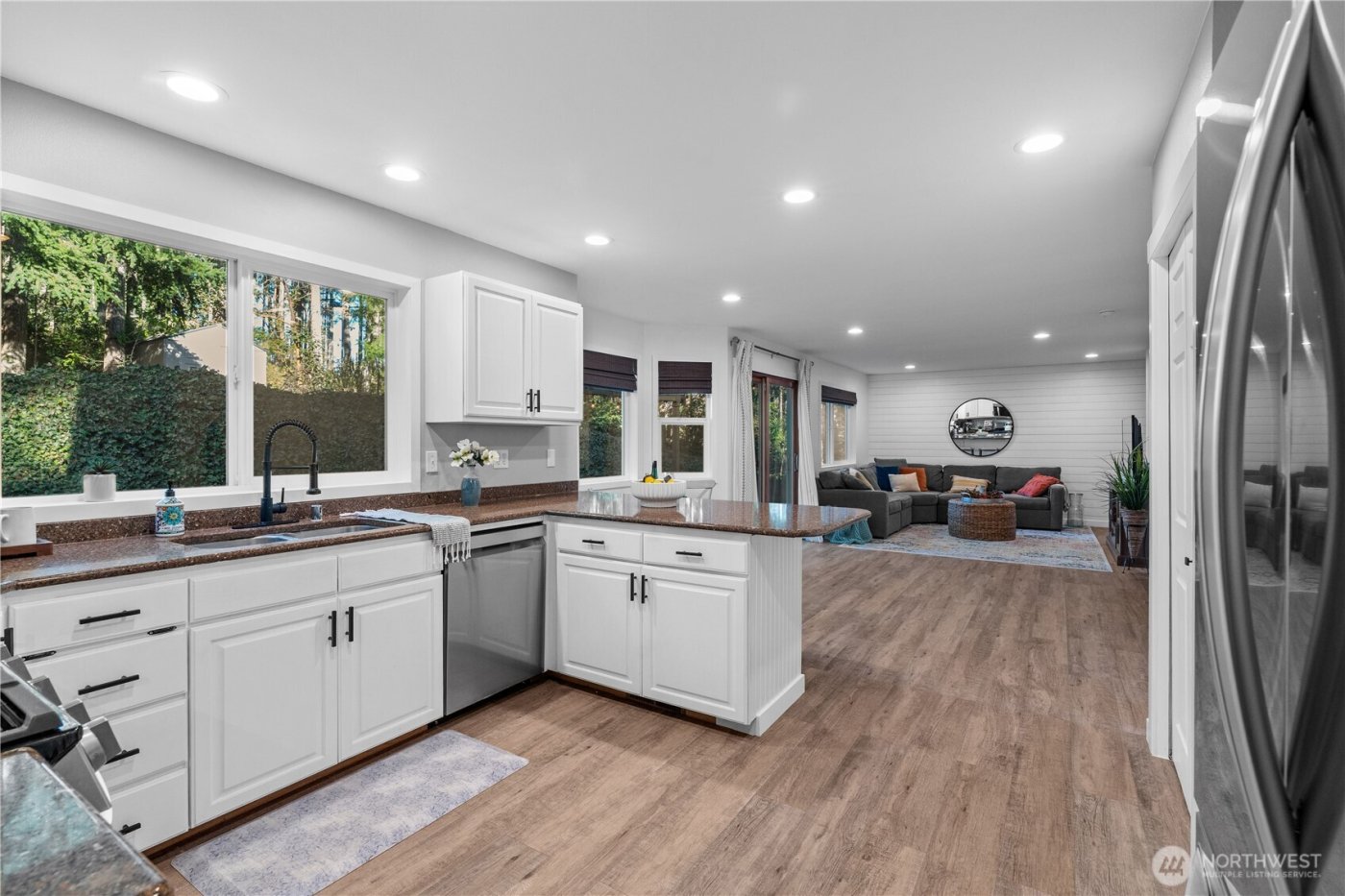 5951 NW Newberry Hill Road , Silverdale, WA 98383