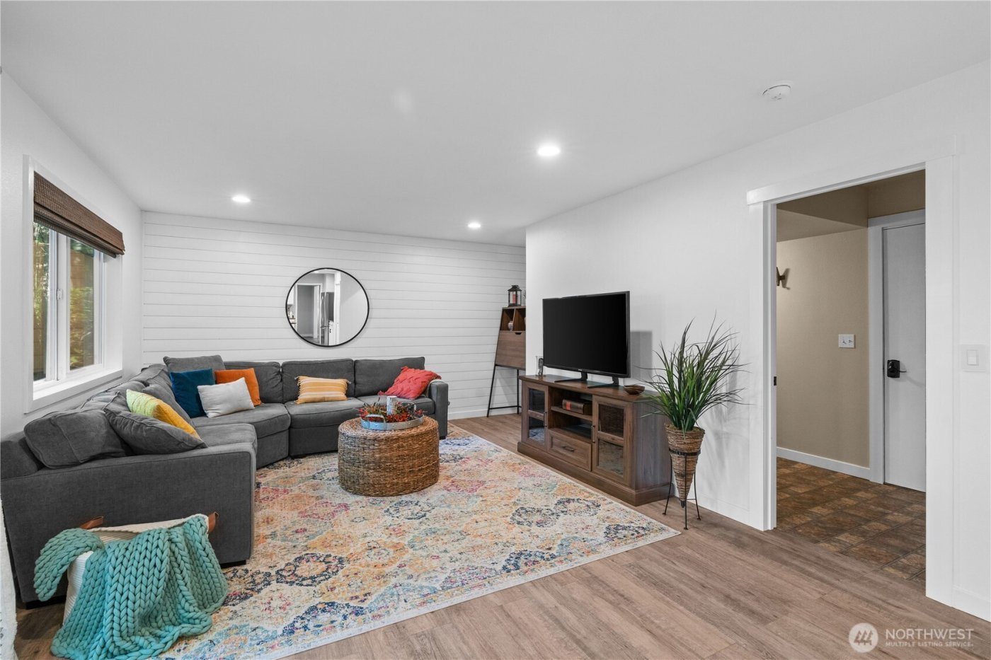 5951 NW Newberry Hill Road , Silverdale, WA 98383