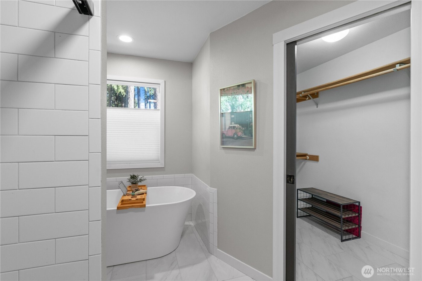 5951 NW Newberry Hill Road , Silverdale, WA 98383