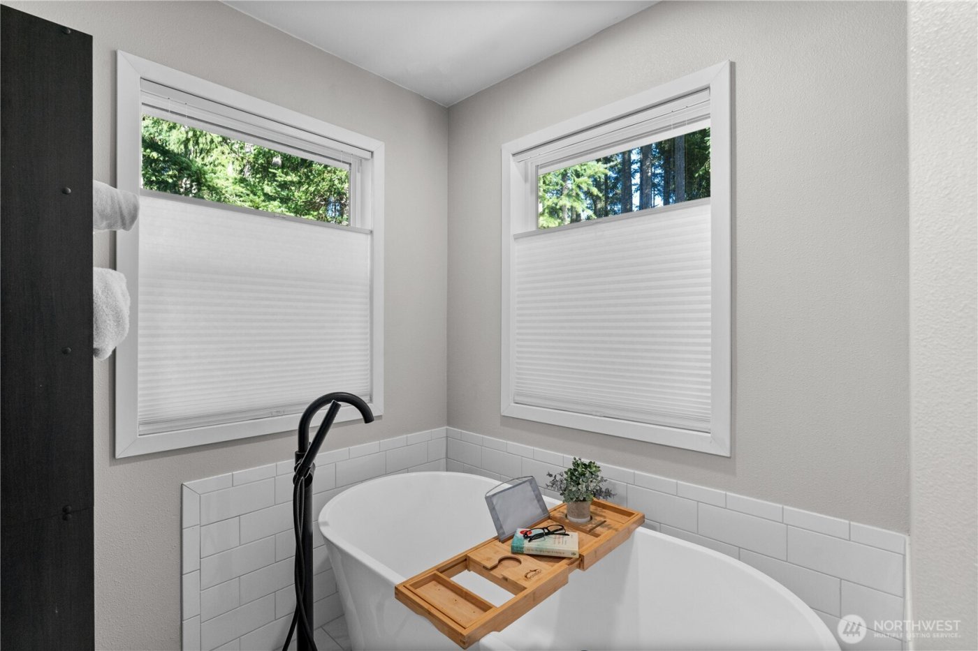 5951 NW Newberry Hill Road , Silverdale, WA 98383