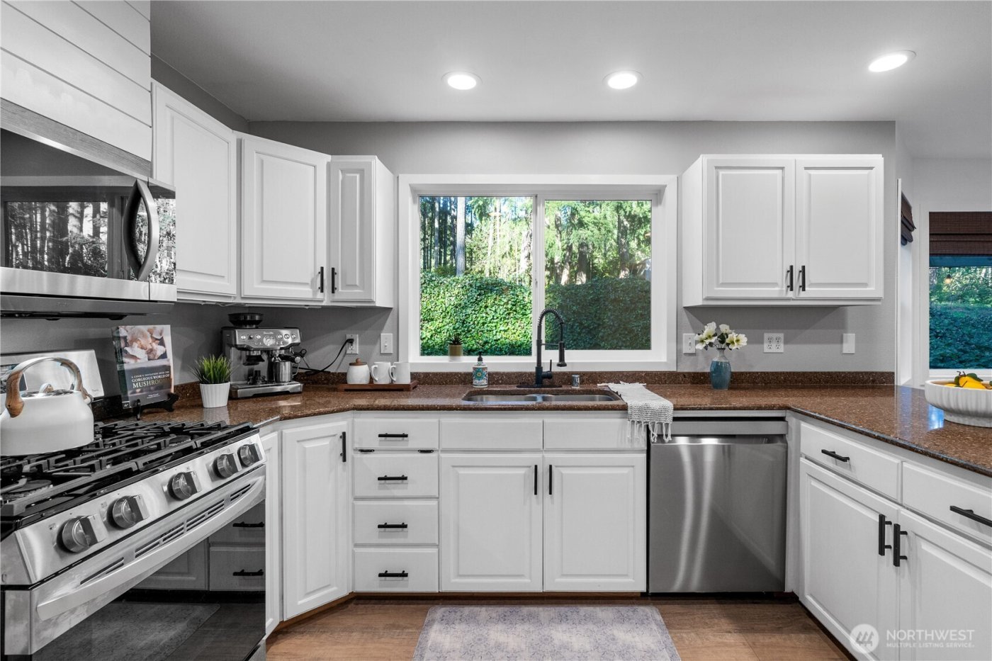 5951 NW Newberry Hill Road , Silverdale, WA 98383