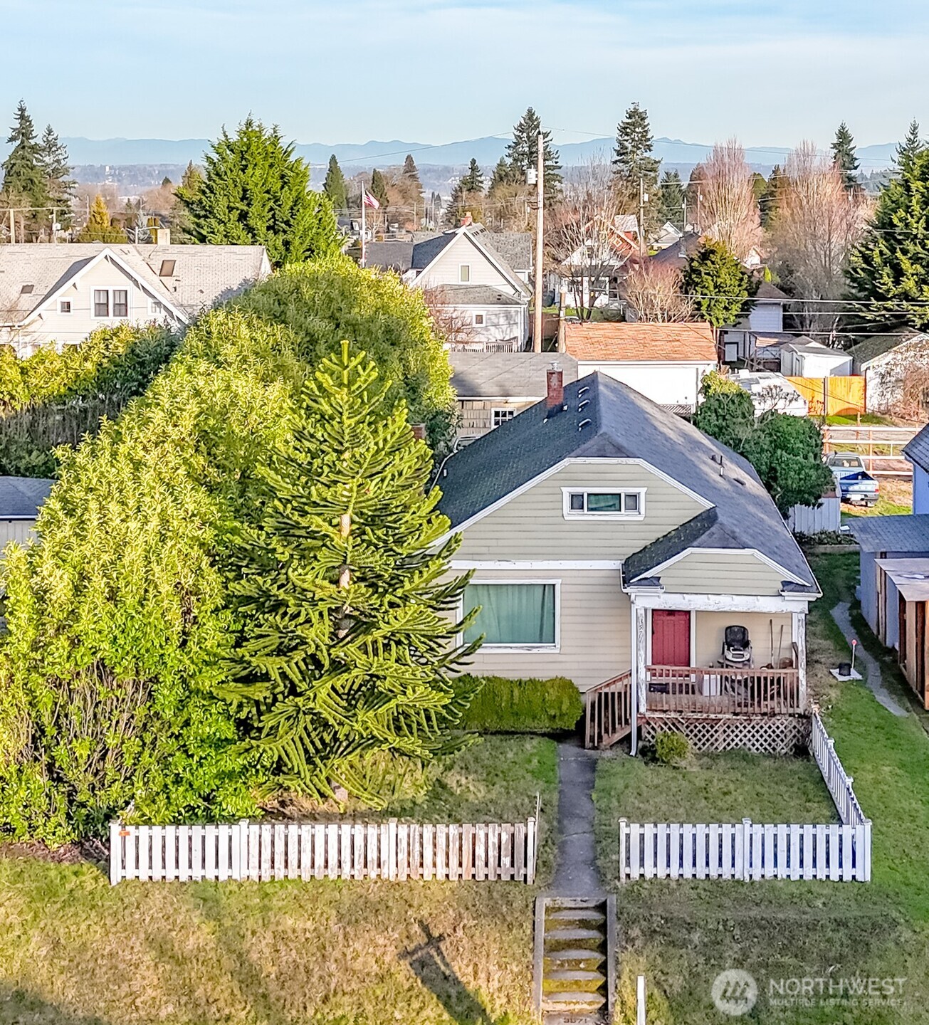 3571 E F Street , Tacoma, WA 98404