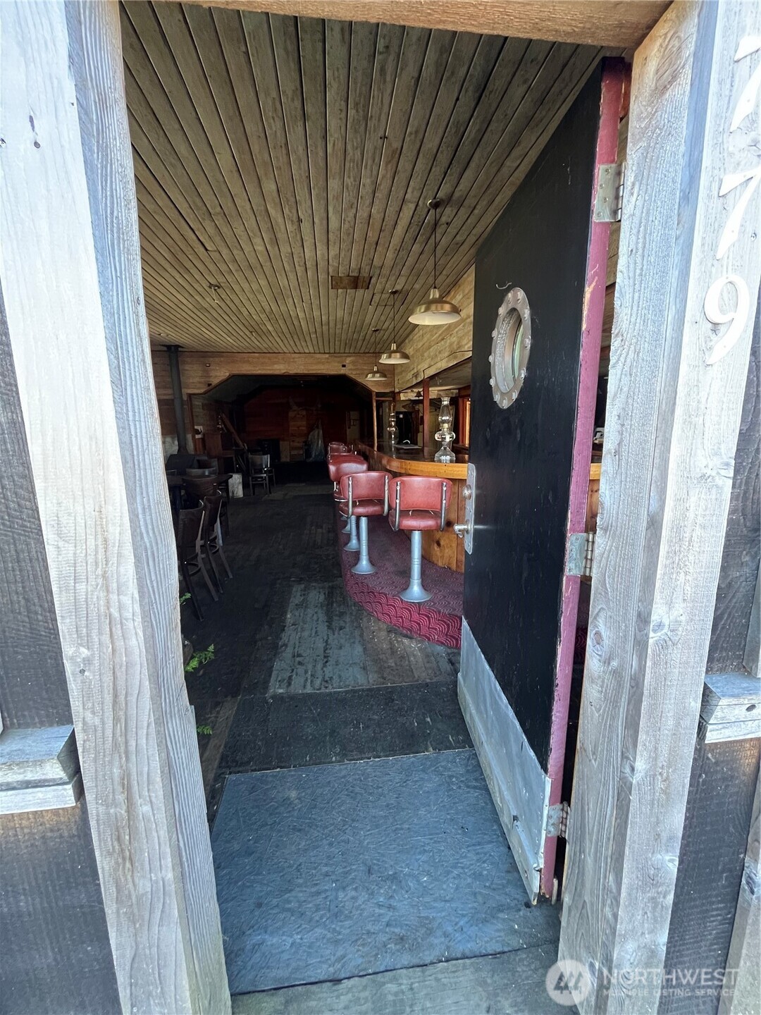 779 State Route 101 , Chinook, WA 98614