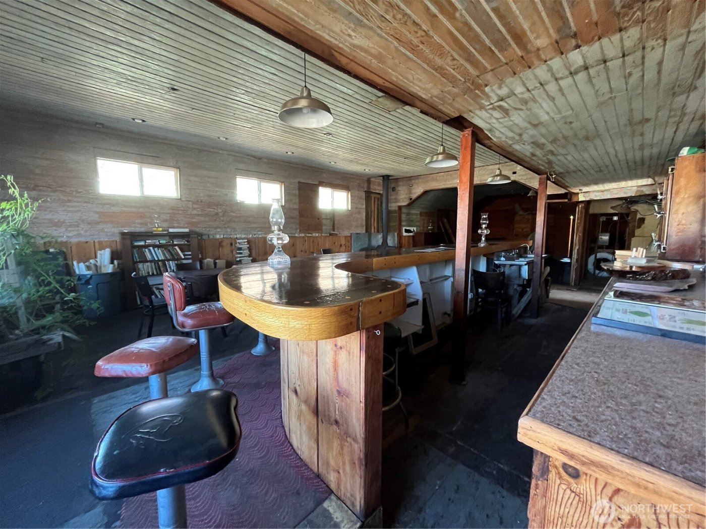 779 State Route 101 , Chinook, WA 98614