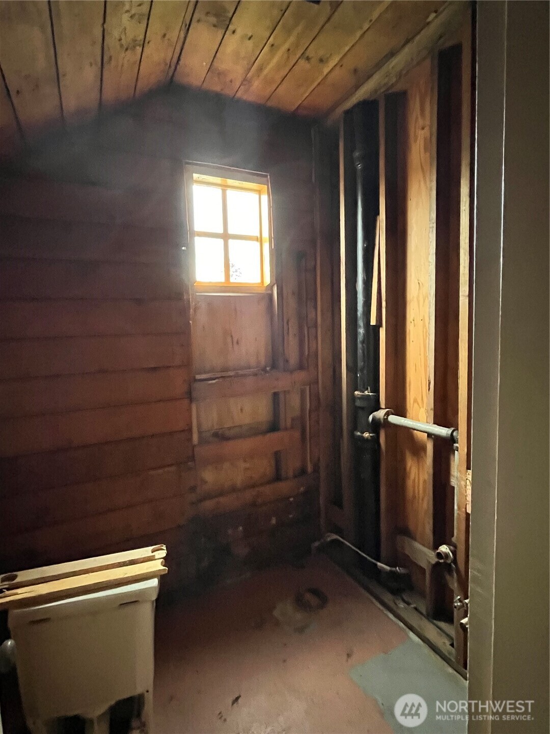 779 State Route 101 , Chinook, WA 98614