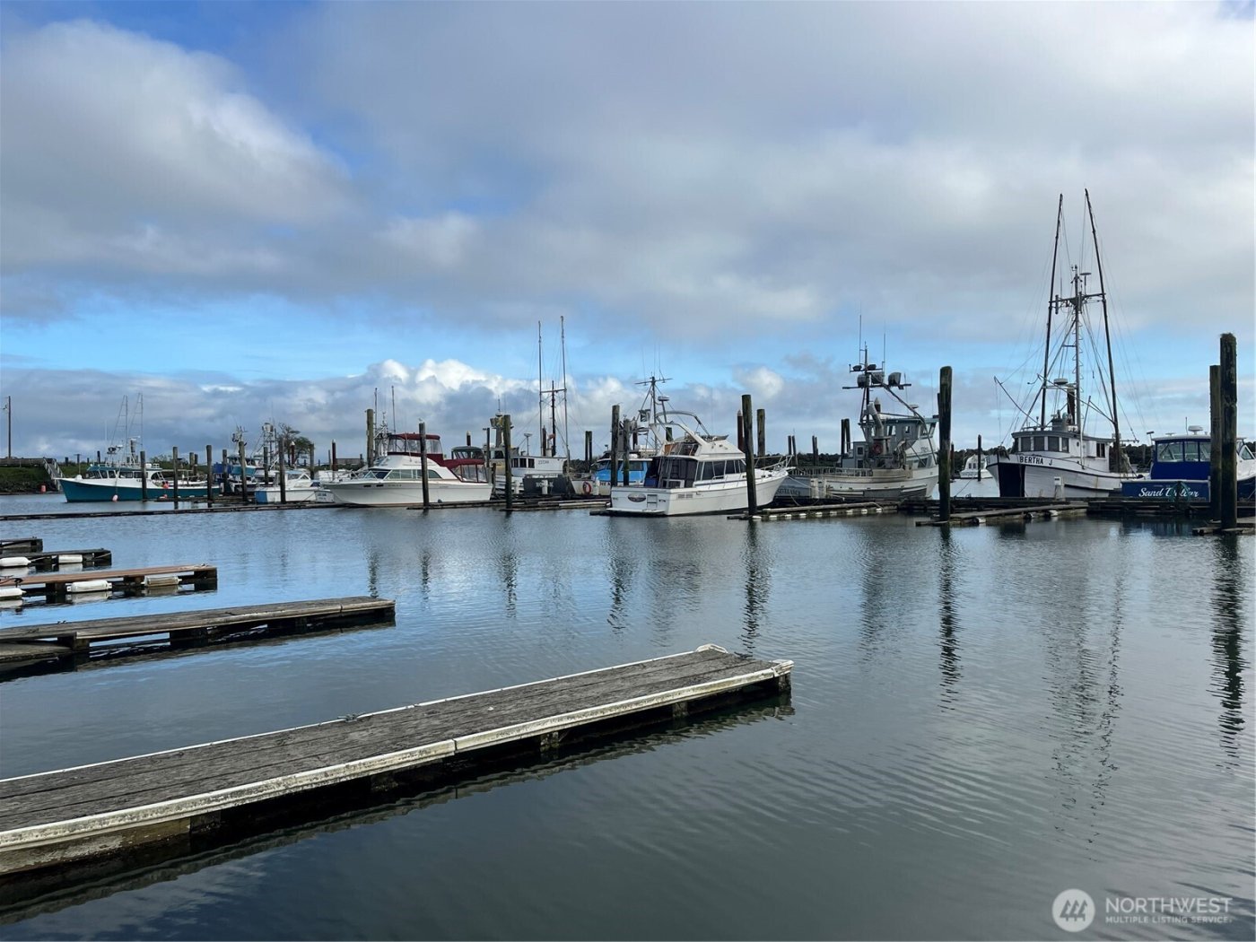 779 State Route 101 , Chinook, WA 98614