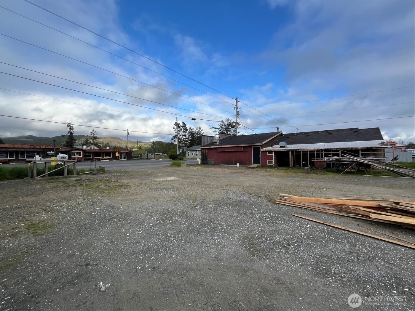 779 State Route 101 , Chinook, WA 98614