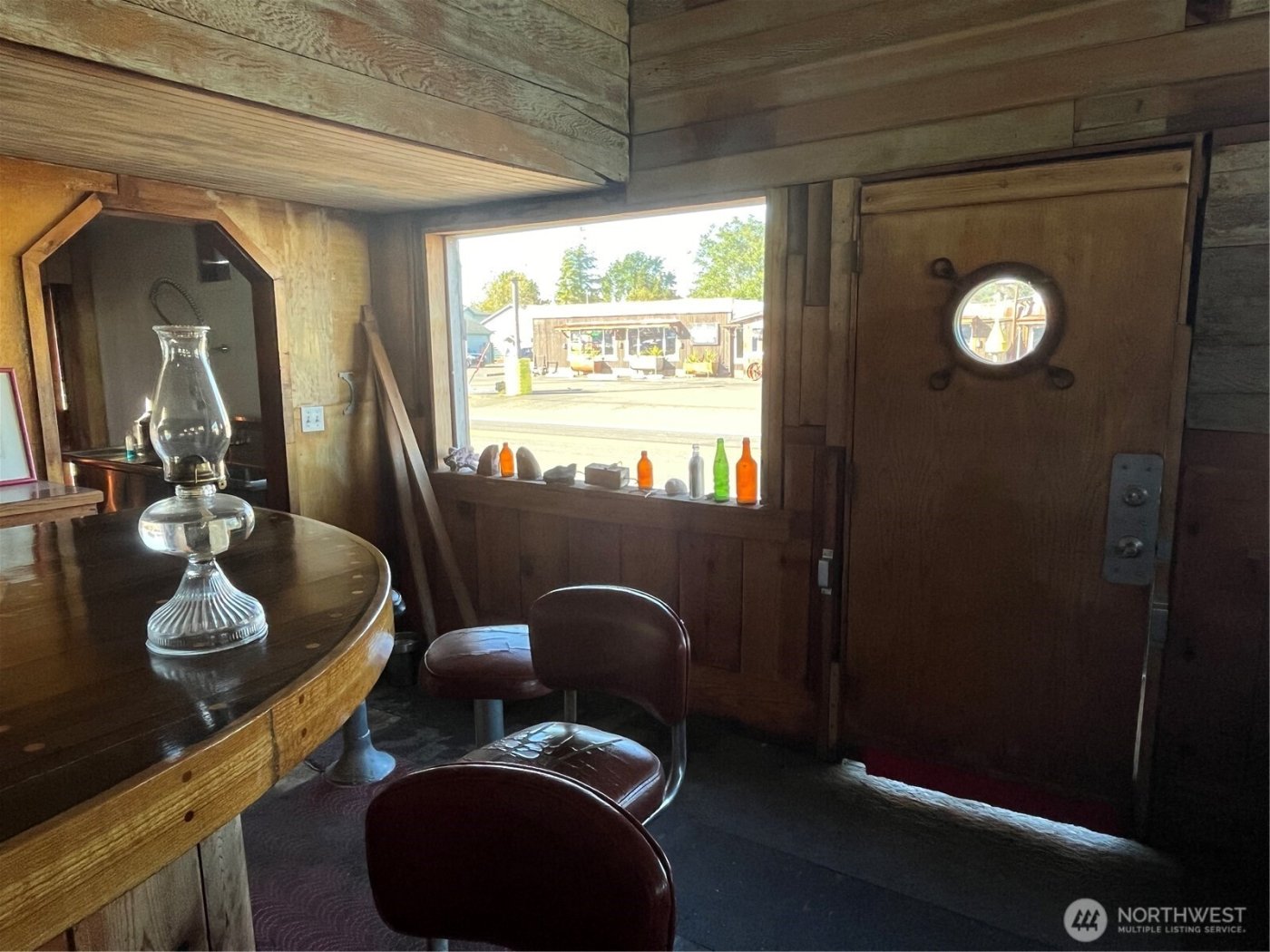 779 State Route 101 , Chinook, WA 98614