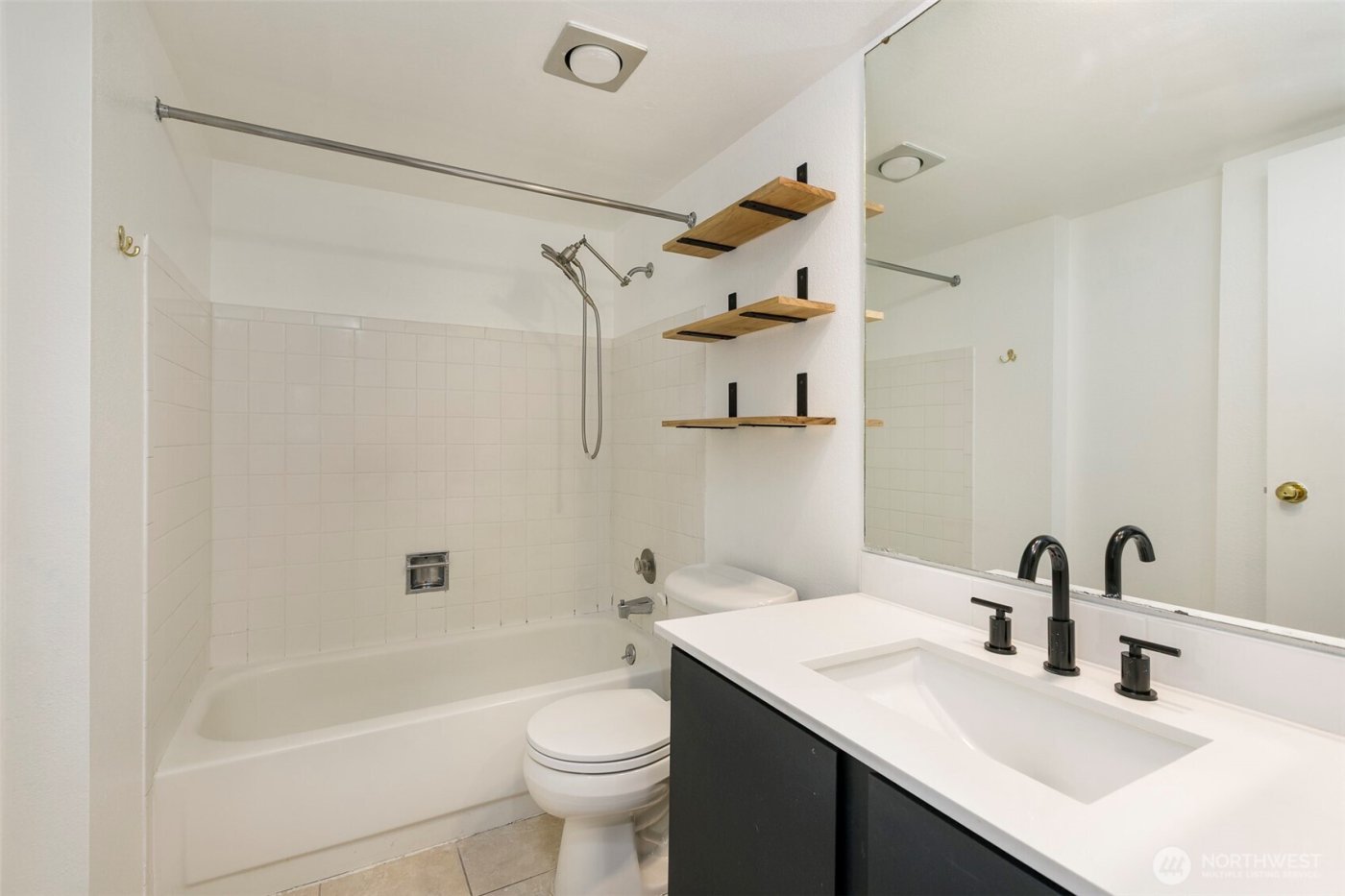 8521 Zircon Drive SW #63, Lakewood, WA 98498