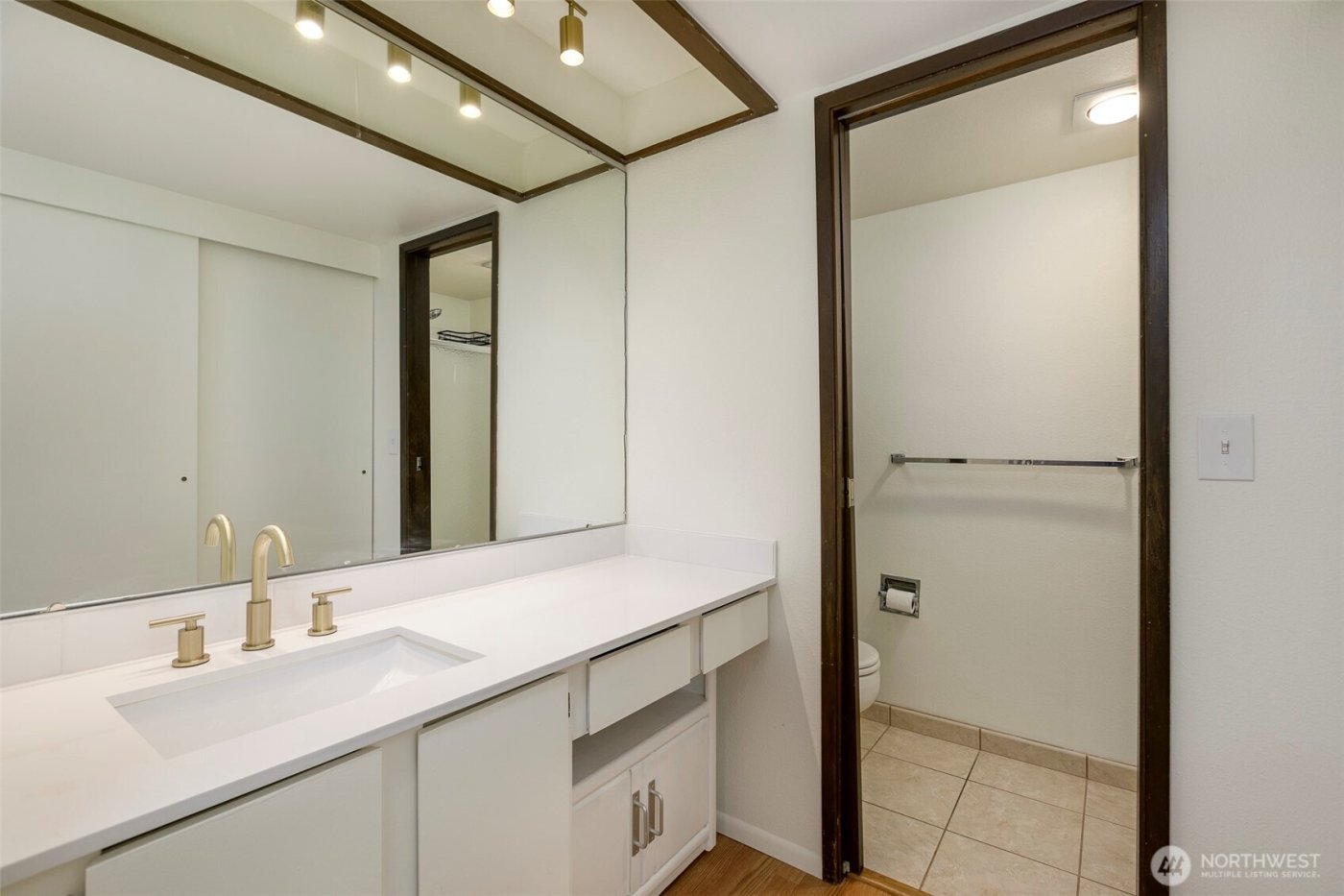 8521 Zircon Drive SW #63, Lakewood, WA 98498