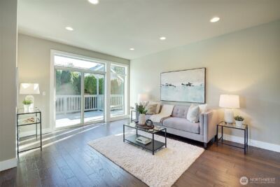 10010 Densmore Avenue N, Seattle, WA 98133 - Photo 12