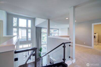 10010 Densmore Avenue N, Seattle, WA 98133 - Photo 20