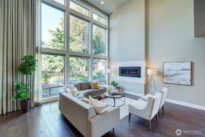 10010 Densmore Avenue N, Seattle, WA 98133 - Photo 5