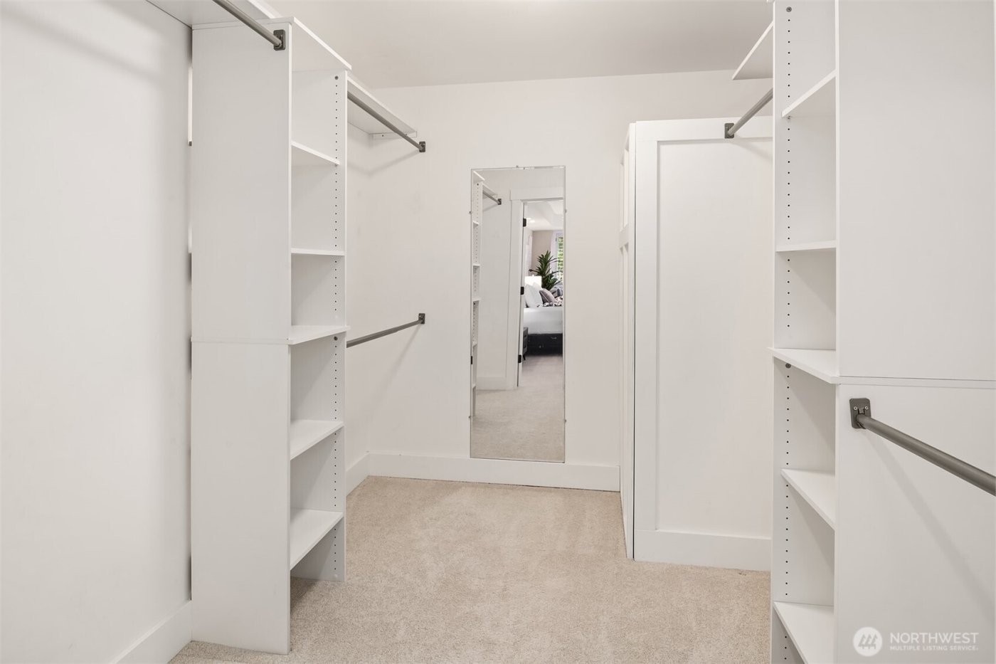 379 101st Avenue SE, Bellevue, WA 98004